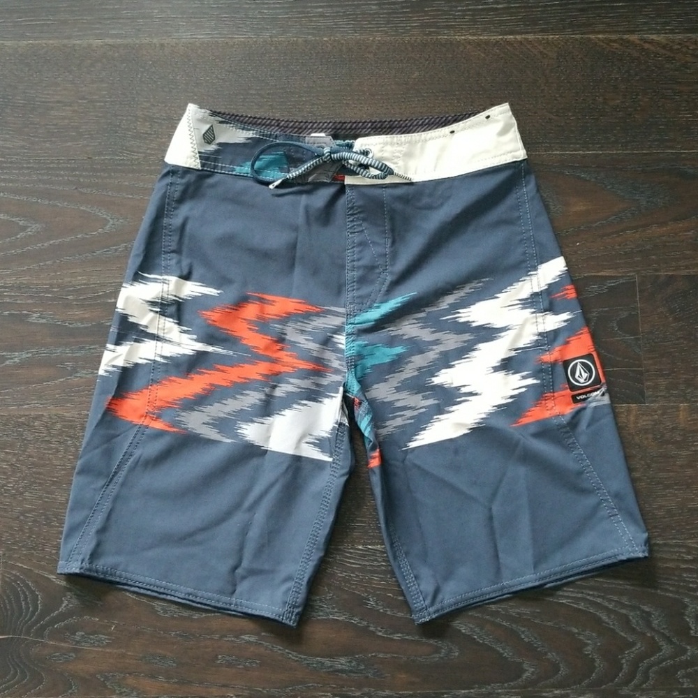 Quicksilver & Volcom Boardshort Bundle! - image 4